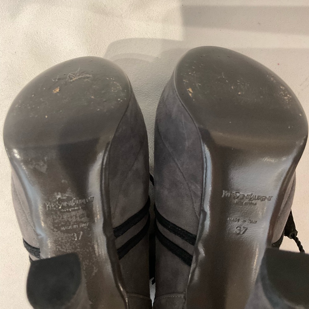 Saint Laurent Booties - Picture 5 of 7